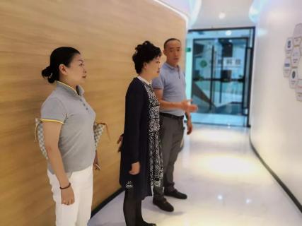 赣江南昌经开区领导受邀访问高德娱乐加速器，为优质项目落地南昌创造新机遇